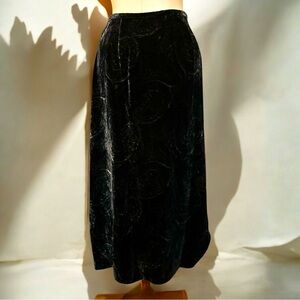 088 Talbots | EUC Vintage 90s Velvet Skirt Paisley Pattern (Silk Blend,size 2)